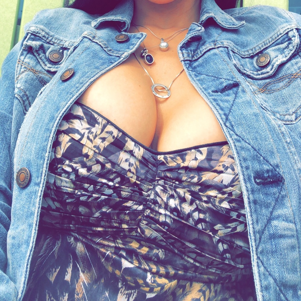 Bebe halter bra top so cute nwot small